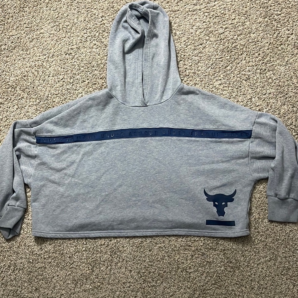 Gray Under Armour Cropped Hoodie